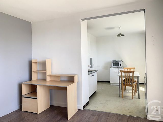 Appartement Studio à louer - 1 pièce - 35.0 m2 - TROYES - 10 - CHAMPAGNE-ARDENNE - Century 21 Martinot Immobilier