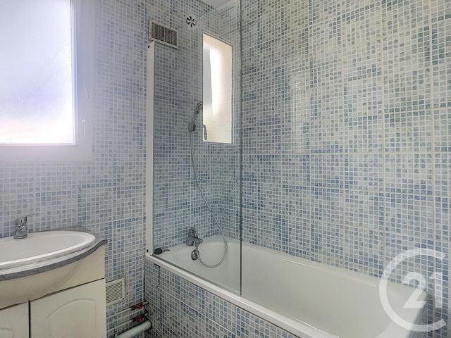 Appartement F3 à louer - 3 pièces - 56.59 m2 - TROYES - 10 - CHAMPAGNE-ARDENNE - Century 21 Martinot Immobilier