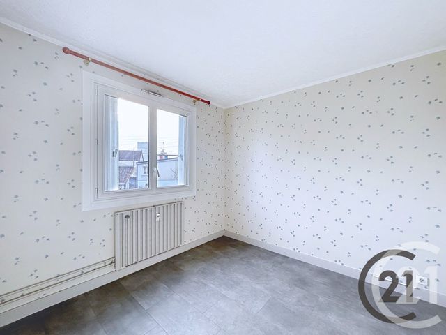 Appartement T2 à vendre - 2 pièces - 48.14 m2 - ST ANDRE LES VERGERS - 10 - CHAMPAGNE-ARDENNE - Century 21 Martinot Immobilier