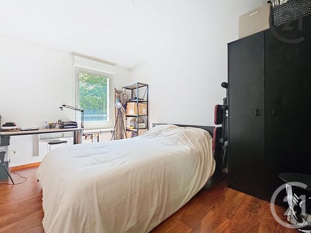 Appartement T2 à louer - 2 pièces - 38.4 m2 - STE SAVINE - 10 - CHAMPAGNE-ARDENNE - Century 21 Martinot Immobilier