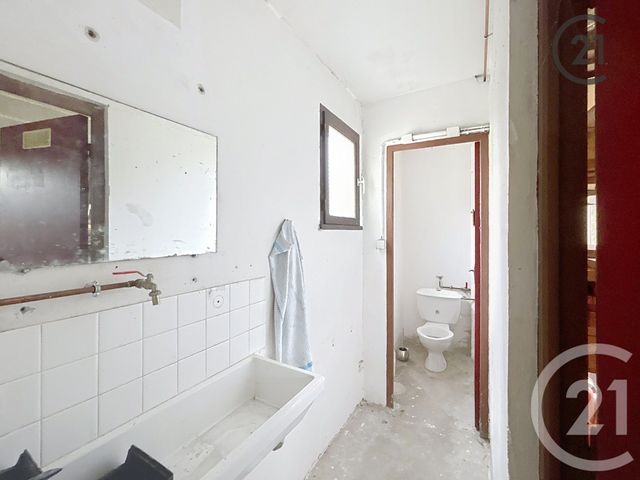 maison à louer - 3 pièces - 120.0 m2 - ST PARRES AUX TERTRES - 10 - CHAMPAGNE-ARDENNE - Century 21 Martinot Immobilier