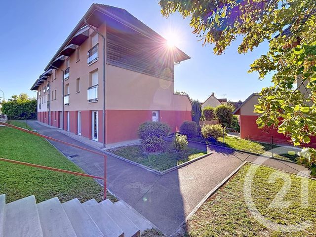 Appartement F3 à louer - 3 pièces - 61.0 m2 - ST PARRES AUX TERTRES - 10 - CHAMPAGNE-ARDENNE - Century 21 Martinot Immobilier