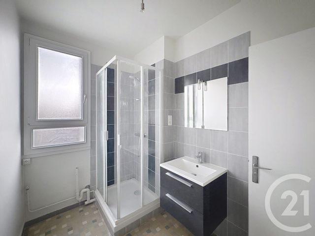 Appartement F2 à louer - 2 pièces - 48.0 m2 - ST ANDRE LES VERGERS - 10 - CHAMPAGNE-ARDENNE - Century 21 Martinot Immobilier