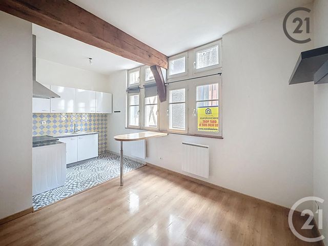 Appartement T2 à louer - 2 pièces - 33.4 m2 - TROYES - 10 - CHAMPAGNE-ARDENNE - Century 21 Martinot Immobilier