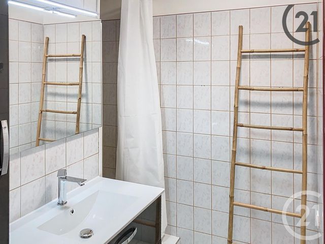 Appartement T3 à louer - 3 pièces - 54.0 m2 - TROYES - 10 - CHAMPAGNE-ARDENNE - Century 21 Martinot Immobilier