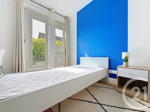 Appartement F4 à vendre - 5 pièces - 75.04 m2 - ST ANDRE LES VERGERS - 10 - CHAMPAGNE-ARDENNE - Century 21 Martinot Immobilier