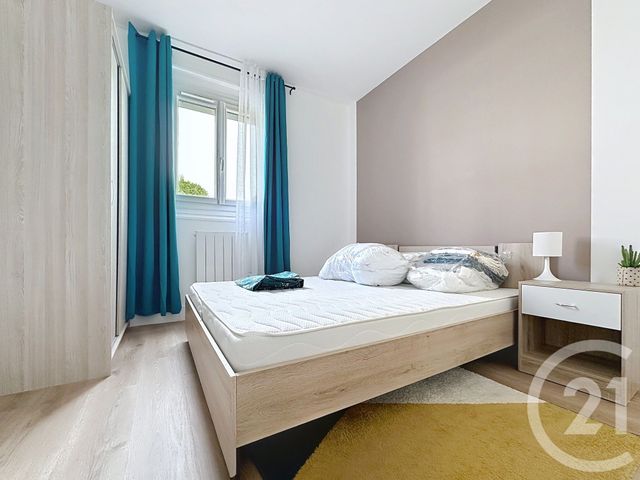 Appartement F4 à vendre - 5 pièces - 75.04 m2 - ST ANDRE LES VERGERS - 10 - CHAMPAGNE-ARDENNE - Century 21 Martinot Immobilier