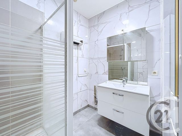 Appartement F3 à vendre - 3 pièces - 56.0 m2 - STE SAVINE - 10 - CHAMPAGNE-ARDENNE - Century 21 Martinot Immobilier