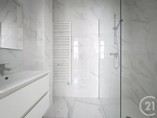 Appartement F2 à louer - 2 pièces - 61.1 m2 - TROYES - 10 - CHAMPAGNE-ARDENNE - Century 21 Martinot Immobilier