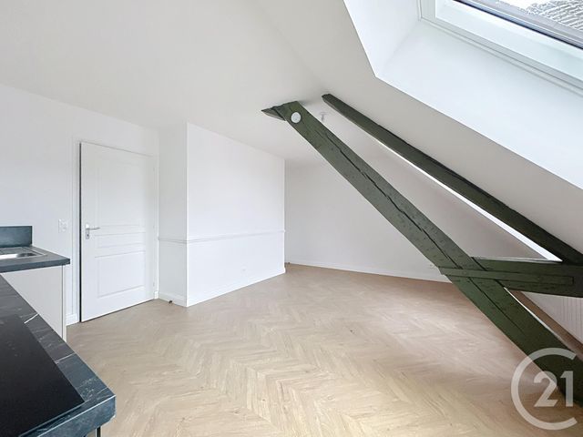 Appartement à louer - 2 pièces - 41.5 m2 - TROYES - 10 - CHAMPAGNE-ARDENNE - Century 21 Martinot Immobilier