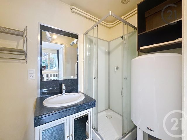 Appartement F2 à vendre - 2 pièces - 33.0 m2 - TROYES - 10 - CHAMPAGNE-ARDENNE - Century 21 Martinot Immobilier