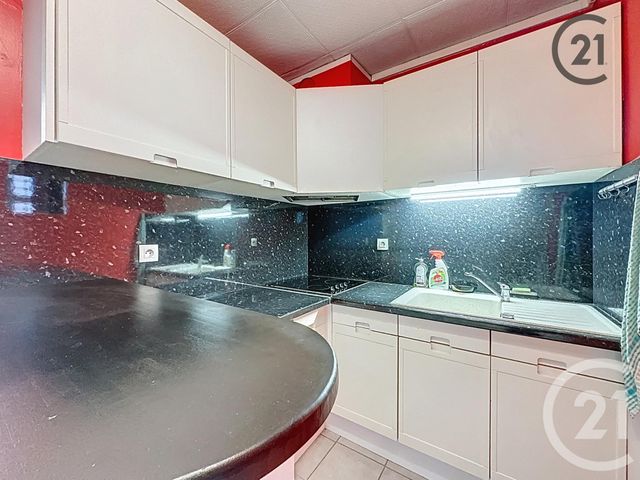 Appartement F2 à vendre - 2 pièces - 33.0 m2 - TROYES - 10 - CHAMPAGNE-ARDENNE - Century 21 Martinot Immobilier