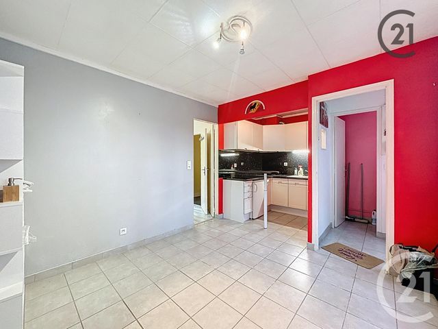 Appartement F2 à vendre - 2 pièces - 33.0 m2 - TROYES - 10 - CHAMPAGNE-ARDENNE - Century 21 Martinot Immobilier
