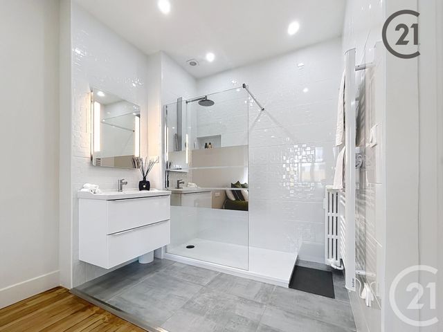 Appartement à louer - 5 pièces - 120.0 m2 - TROYES - 10 - CHAMPAGNE-ARDENNE - Century 21 Martinot Immobilier