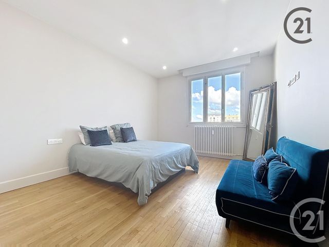 Appartement à louer - 5 pièces - 120.0 m2 - TROYES - 10 - CHAMPAGNE-ARDENNE - Century 21 Martinot Immobilier