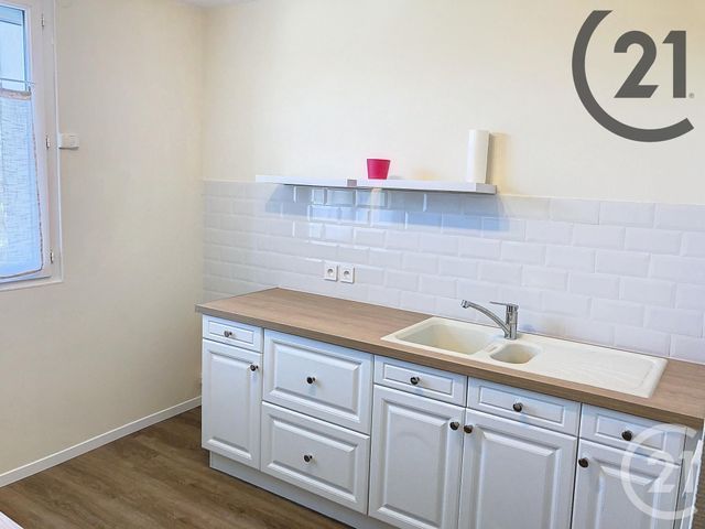 Appartement F2 à louer - 2 pièces - 45.38 m2 - TROYES - 10 - CHAMPAGNE-ARDENNE - Century 21 Martinot Immobilier