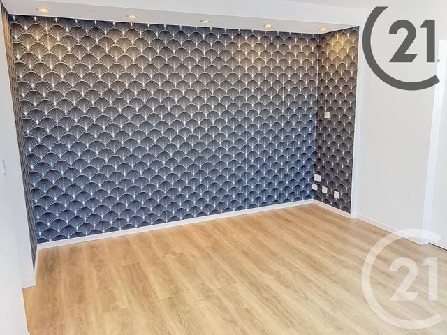 Appartement F2 à louer - 2 pièces - 45.38 m2 - TROYES - 10 - CHAMPAGNE-ARDENNE - Century 21 Martinot Immobilier