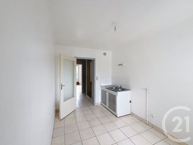 Appartement T5 à louer - 5 pièces - 94.0 m2 - TROYES - 10 - CHAMPAGNE-ARDENNE - Century 21 Martinot Immobilier