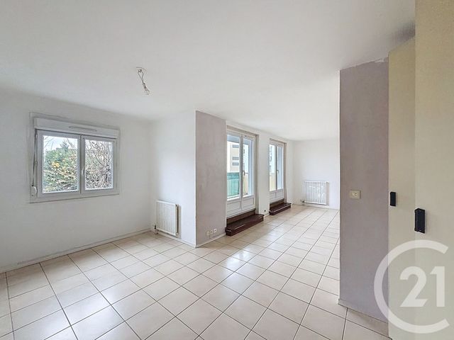 Appartement T5 à louer - 5 pièces - 94.0 m2 - TROYES - 10 - CHAMPAGNE-ARDENNE - Century 21 Martinot Immobilier