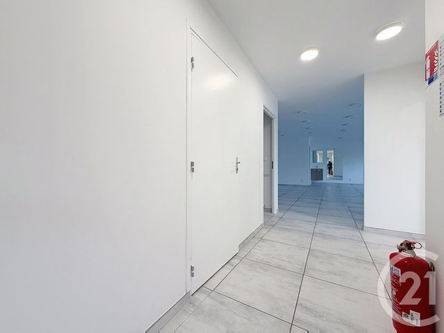 Appartement Local à louer - 3 pièces - 99.0 m2 - LA CHAPELLE ST LUC - 10 - CHAMPAGNE-ARDENNE - Century 21 Martinot Immobilier