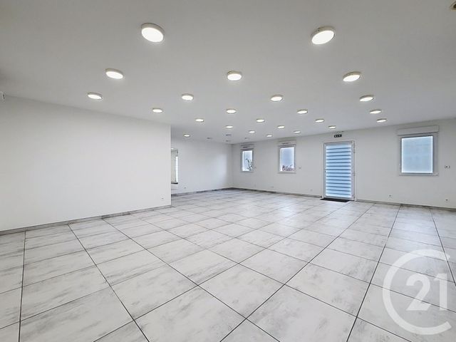 Appartement Local à louer - 3 pièces - 99.0 m2 - LA CHAPELLE ST LUC - 10 - CHAMPAGNE-ARDENNE - Century 21 Martinot Immobilier