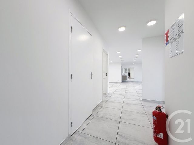 Appartement Local à louer - 3 pièces - 99.0 m2 - LA CHAPELLE ST LUC - 10 - CHAMPAGNE-ARDENNE - Century 21 Martinot Immobilier