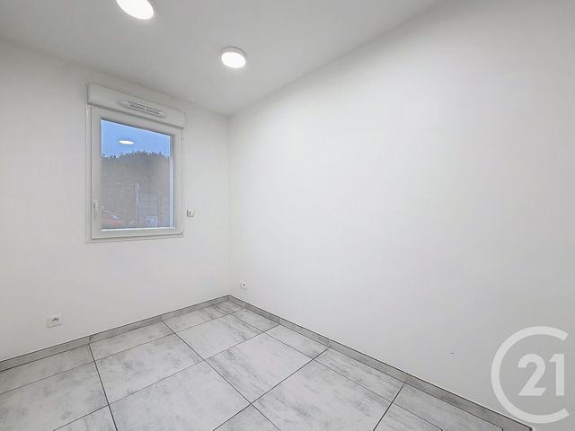 Appartement Local à louer - 3 pièces - 99.0 m2 - LA CHAPELLE ST LUC - 10 - CHAMPAGNE-ARDENNE - Century 21 Martinot Immobilier