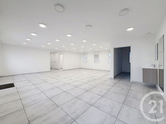 Appartement Local à louer - 3 pièces - 99.0 m2 - LA CHAPELLE ST LUC - 10 - CHAMPAGNE-ARDENNE - Century 21 Martinot Immobilier