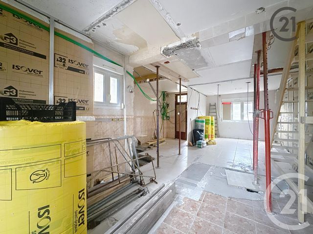 maison à vendre - 5 pièces - 88.0 m2 - ST JULIEN LES VILLAS - 10 - CHAMPAGNE-ARDENNE - Century 21 Martinot Immobilier