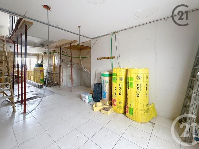 maison à vendre - 5 pièces - 88.0 m2 - ST JULIEN LES VILLAS - 10 - CHAMPAGNE-ARDENNE - Century 21 Martinot Immobilier