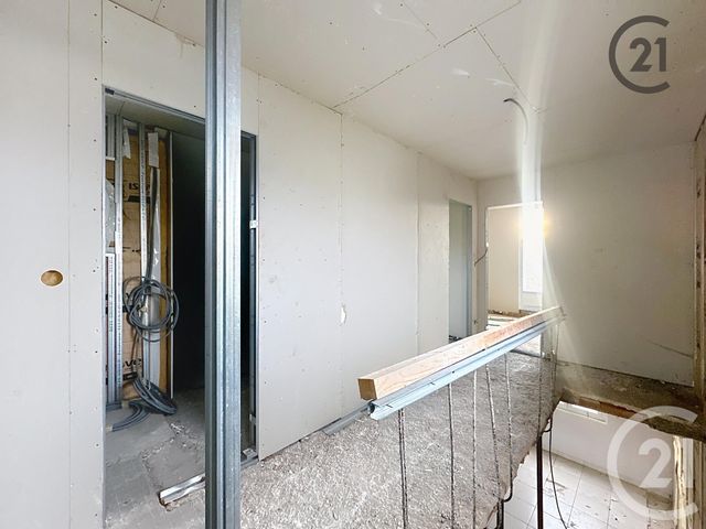 maison à vendre - 5 pièces - 88.0 m2 - ST JULIEN LES VILLAS - 10 - CHAMPAGNE-ARDENNE - Century 21 Martinot Immobilier