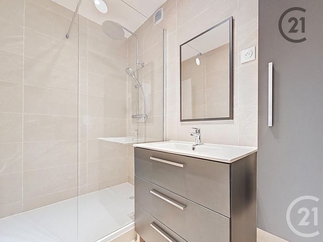 Appartement F3 à vendre - 3 pièces - 62.5 m2 - TROYES - 10 - CHAMPAGNE-ARDENNE - Century 21 Martinot Immobilier