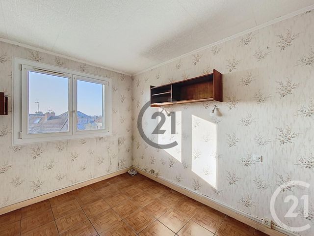 Appartement T2 à vendre - 2 pièces - 64.37 m2 - STE SAVINE - 10 - CHAMPAGNE-ARDENNE - Century 21 Martinot Immobilier