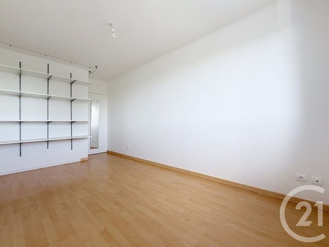 Appartement F4 à louer - 4 pièces - 76.0 m2 - ST JULIEN LES VILLAS - 10 - CHAMPAGNE-ARDENNE - Century 21 Martinot Immobilier