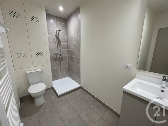 Appartement F1 à louer - 2 pièces - 32.0 m2 - TROYES - 10 - CHAMPAGNE-ARDENNE - Century 21 Martinot Immobilier