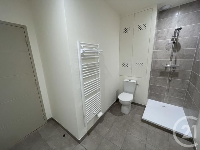 Appartement F1 à louer - 2 pièces - 32.0 m2 - TROYES - 10 - CHAMPAGNE-ARDENNE - Century 21 Martinot Immobilier