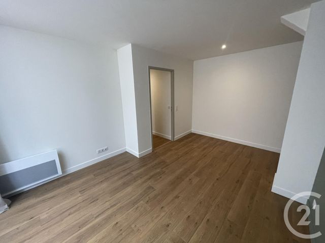 Appartement F2 à louer - 2 pièces - 47.0 m2 - TROYES - 10 - CHAMPAGNE-ARDENNE - Century 21 Martinot Immobilier
