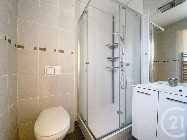 Appartement F3 à louer - 3 pièces - 53.81 m2 - ST ANDRE LES VERGERS - 10 - CHAMPAGNE-ARDENNE - Century 21 Martinot Immobilier