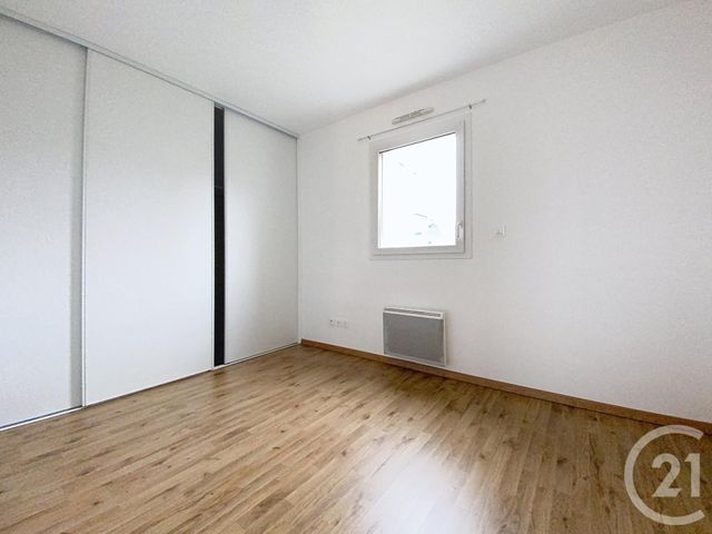 Appartement F3 à louer - 3 pièces - 53.81 m2 - ST ANDRE LES VERGERS - 10 - CHAMPAGNE-ARDENNE - Century 21 Martinot Immobilier