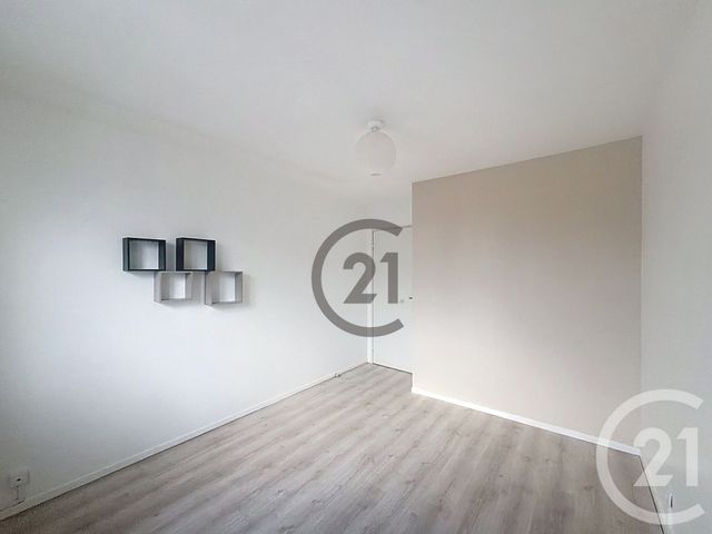 Appartement T3 à louer - 3 pièces - 78.35 m2 - TROYES - 10 - CHAMPAGNE-ARDENNE - Century 21 Martinot Immobilier