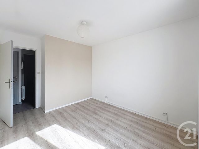 Appartement T3 à louer - 3 pièces - 78.35 m2 - TROYES - 10 - CHAMPAGNE-ARDENNE - Century 21 Martinot Immobilier