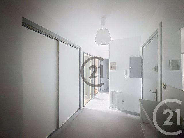 Appartement T3 à louer - 3 pièces - 78.35 m2 - TROYES - 10 - CHAMPAGNE-ARDENNE - Century 21 Martinot Immobilier