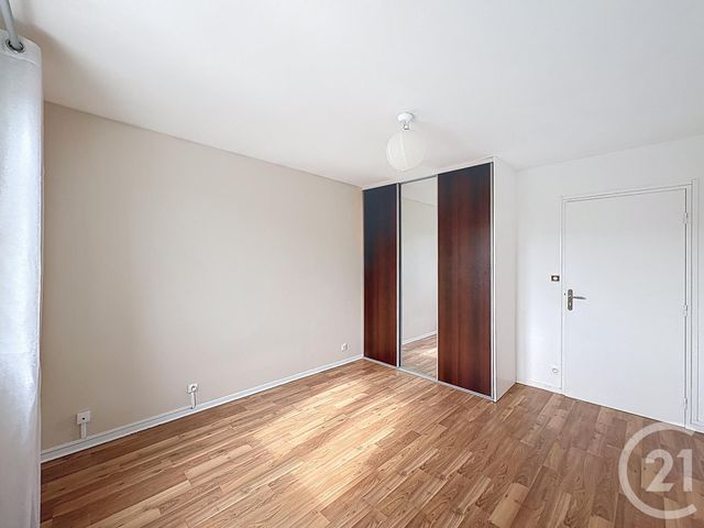 Appartement T3 à louer - 3 pièces - 78.35 m2 - TROYES - 10 - CHAMPAGNE-ARDENNE - Century 21 Martinot Immobilier