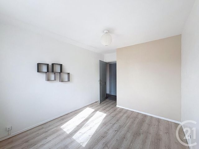 Appartement T3 à louer - 3 pièces - 78.35 m2 - TROYES - 10 - CHAMPAGNE-ARDENNE - Century 21 Martinot Immobilier