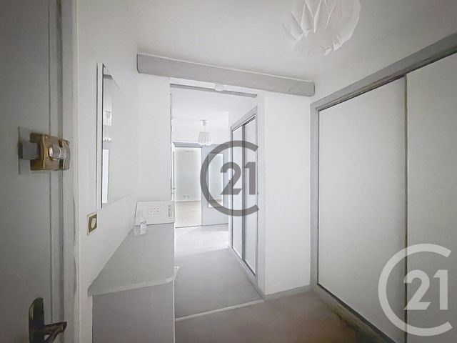 Appartement T3 à louer - 3 pièces - 78.35 m2 - TROYES - 10 - CHAMPAGNE-ARDENNE - Century 21 Martinot Immobilier