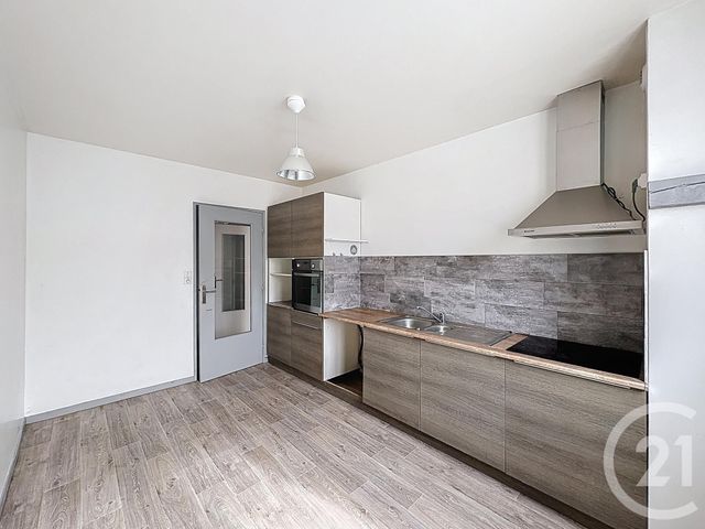 Appartement T3 à louer - 3 pièces - 78.35 m2 - TROYES - 10 - CHAMPAGNE-ARDENNE - Century 21 Martinot Immobilier