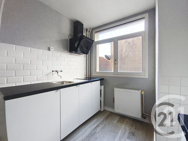 Appartement F2 à louer - 2 pièces - 41.39 m2 - TROYES - 10 - CHAMPAGNE-ARDENNE - Century 21 Martinot Immobilier
