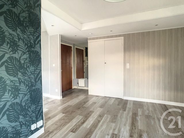 Appartement F2 à louer - 2 pièces - 41.39 m2 - TROYES - 10 - CHAMPAGNE-ARDENNE - Century 21 Martinot Immobilier