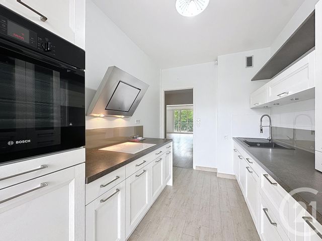 Appartement F4 à louer - 4 pièces - 101.52 m2 - TROYES - 10 - CHAMPAGNE-ARDENNE - Century 21 Martinot Immobilier