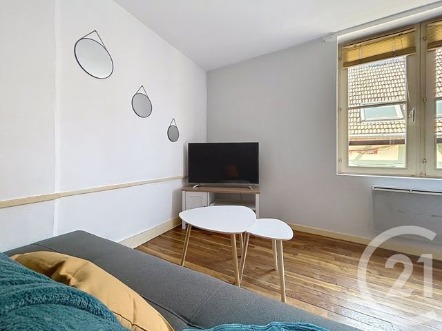 Appartement F1 à louer - 1 pièce - 33.0 m2 - TROYES - 10 - CHAMPAGNE-ARDENNE - Century 21 Martinot Immobilier